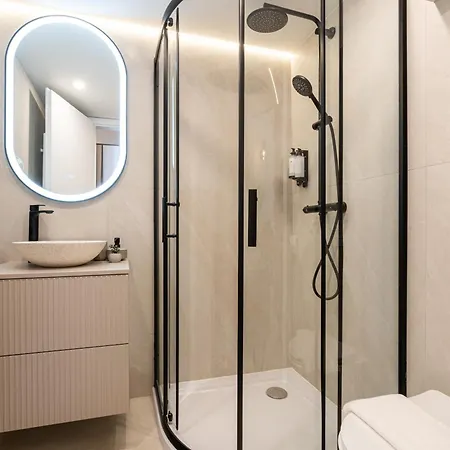 E22 - Boutique Apartments, Location By Bqa Apartament *