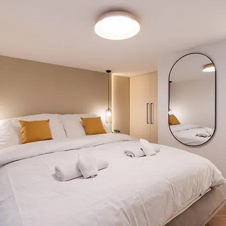 E22 - Boutique Apartments, Location By Bqa Apartament *