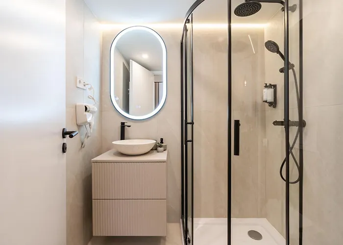 E22 - Boutique Apartments, Location By Bqa Apartament