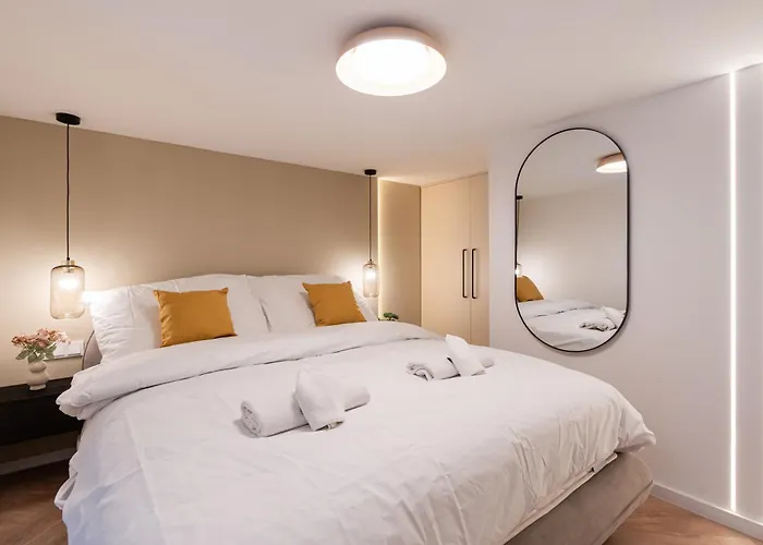 E22 - Boutique Apartments, Location By Bqa Apartament *