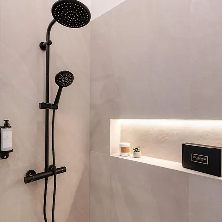 E22 - Boutique Apartments, Location By Bqa